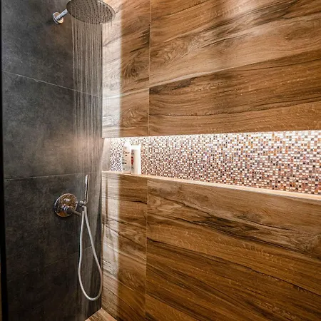 Mato Luxury * Sarandë